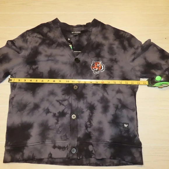 Buy 1 sweater Get 2 free! Wild Collective Women's Cincy Bengals Tie Dye Cardigan - Picture 5 of 12